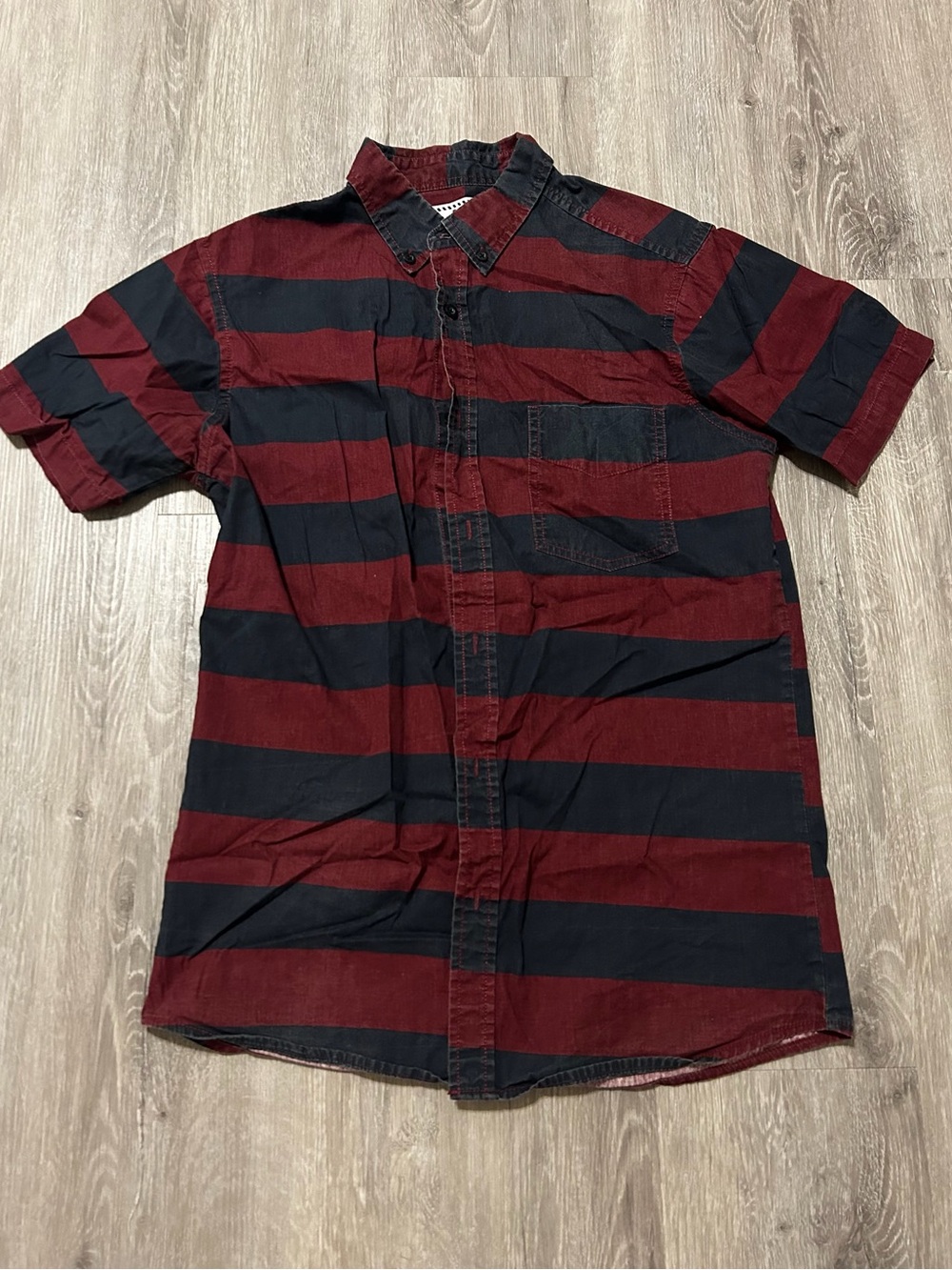 Jack DMD Men’s Red and Black Striped Short Sleeve Button Down Dress Shirt-Medium